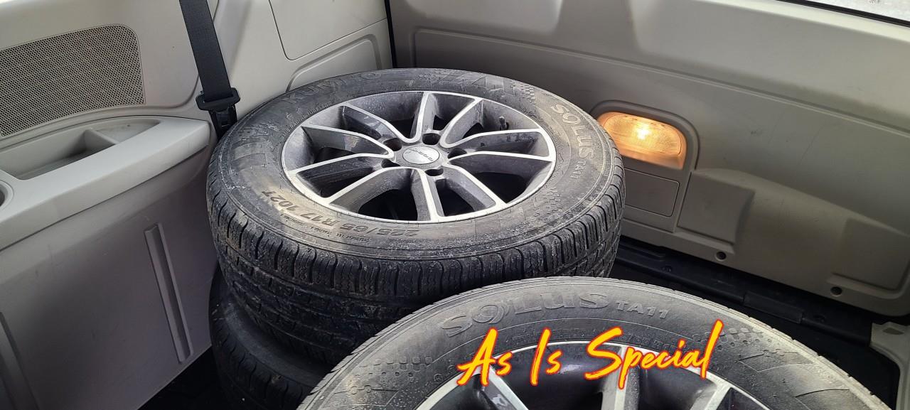 2016 Dodge Grand Caravan SE/SXT Passenger Van Photo