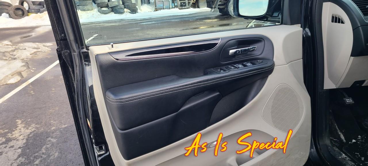 2016 Dodge Grand Caravan SE/SXT Passenger Van Photo