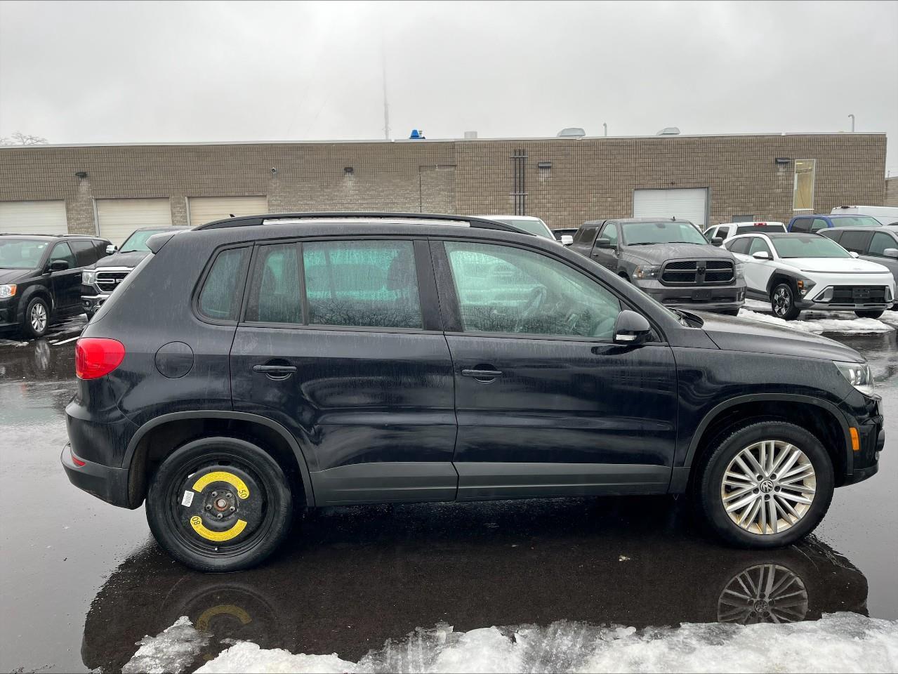 2016 Volkswagen Tiguan  Photo2