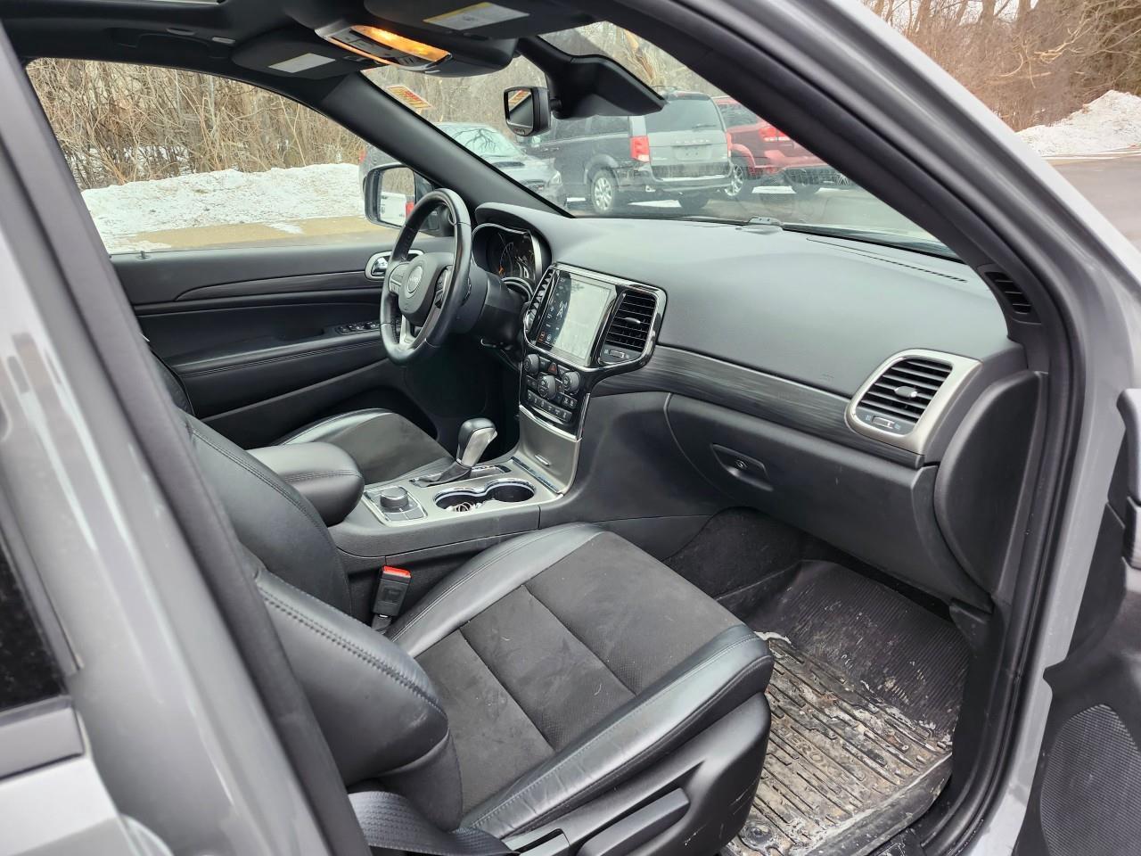 2022 Jeep Grand Cherokee WK Laredo 4dr 4x4 Photo