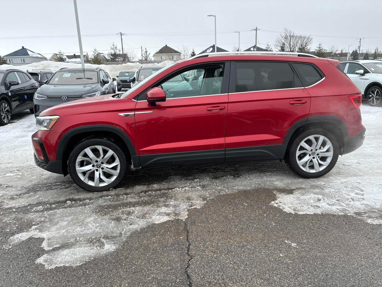 2022 Volkswagen Taos Comfortline 4dr All-Wheel Drive 4MOTION Photo