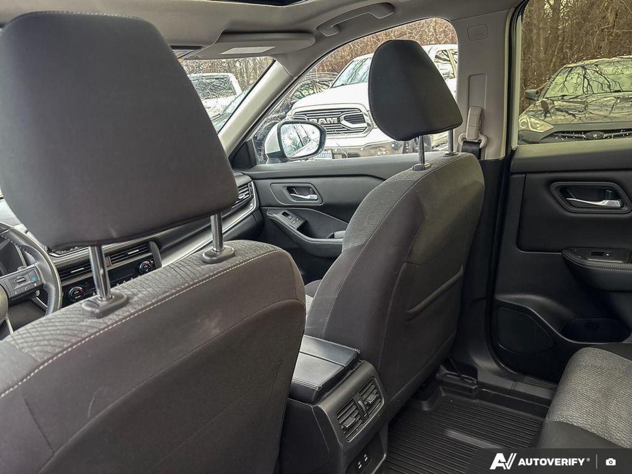 2024 Nissan Rogue SV Moonroof 4dr All-Wheel Drive Sport Utility Photo