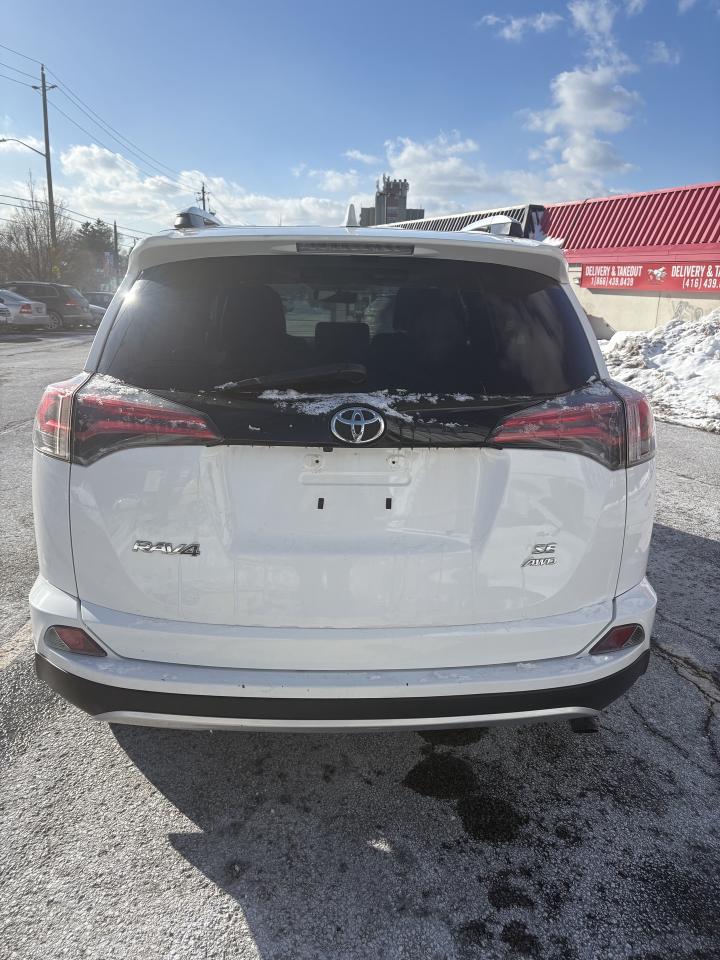 2016 Toyota RAV4 AWD 4dr SE Photo3