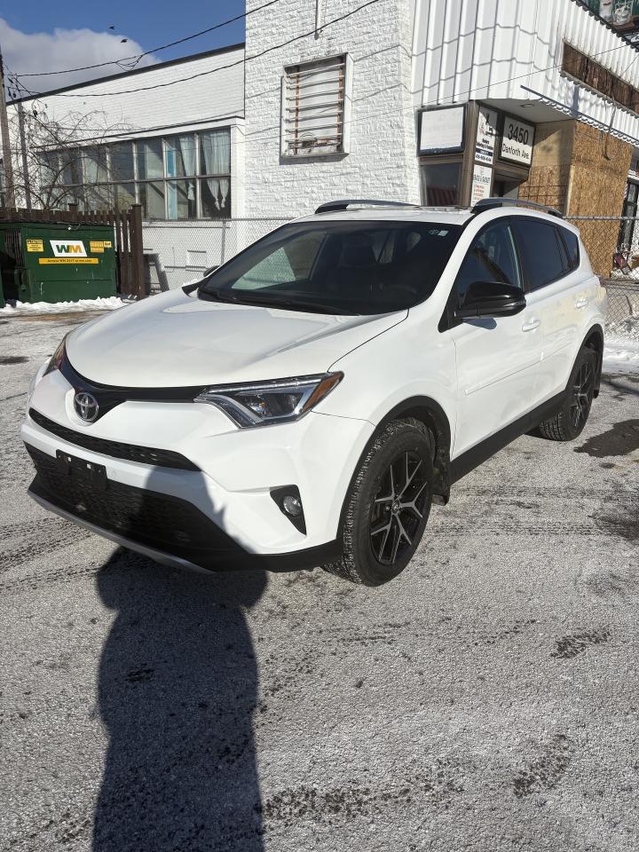 2016 Toyota RAV4 AWD 4dr SE Photo2