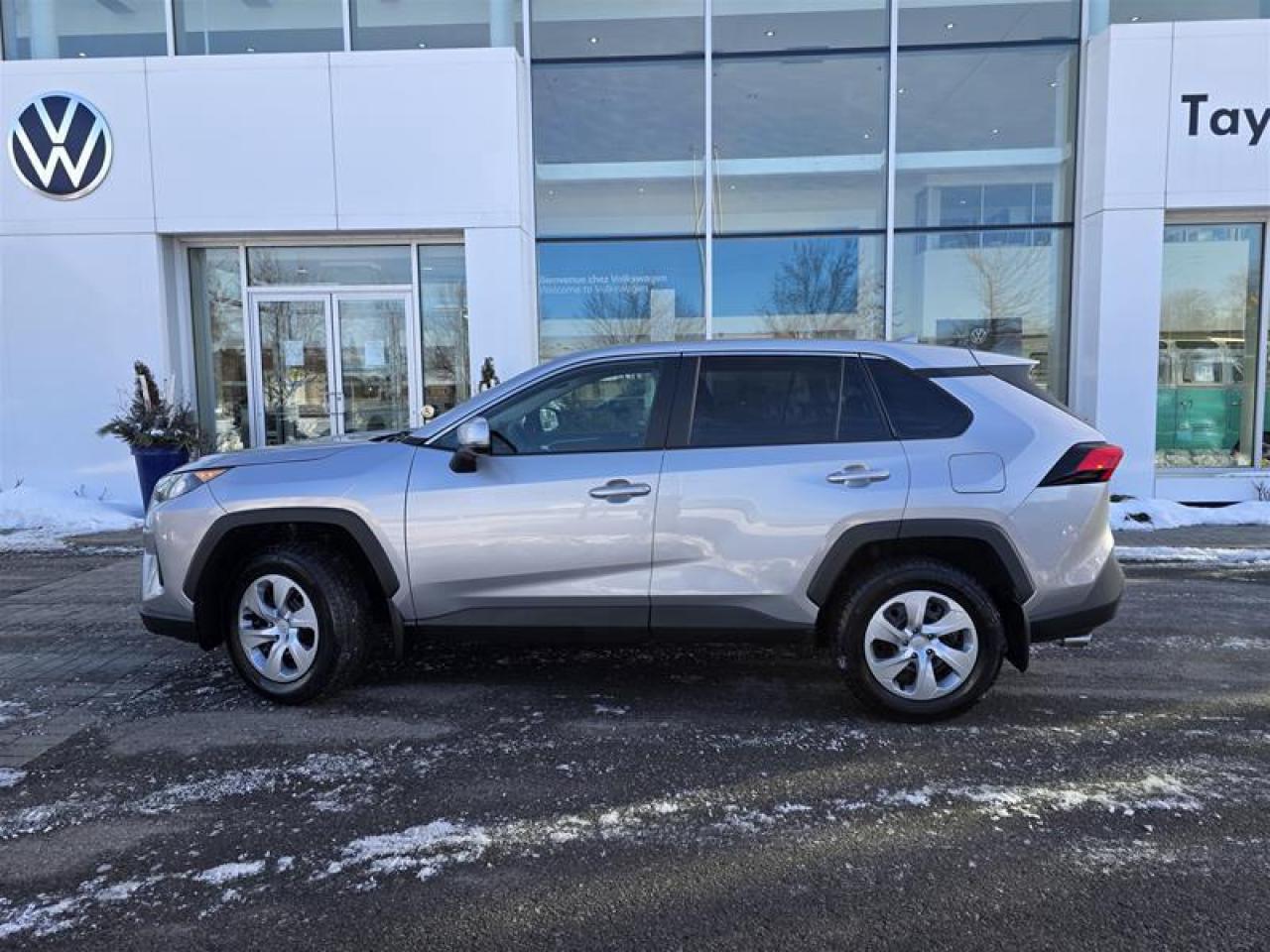 2022 Toyota RAV4 LE FWD W/Winter wheel pkg Photo