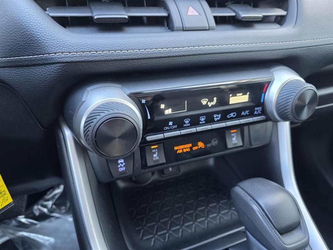 2022 Toyota RAV4 LE FWD W/Winter wheel pkg Photo