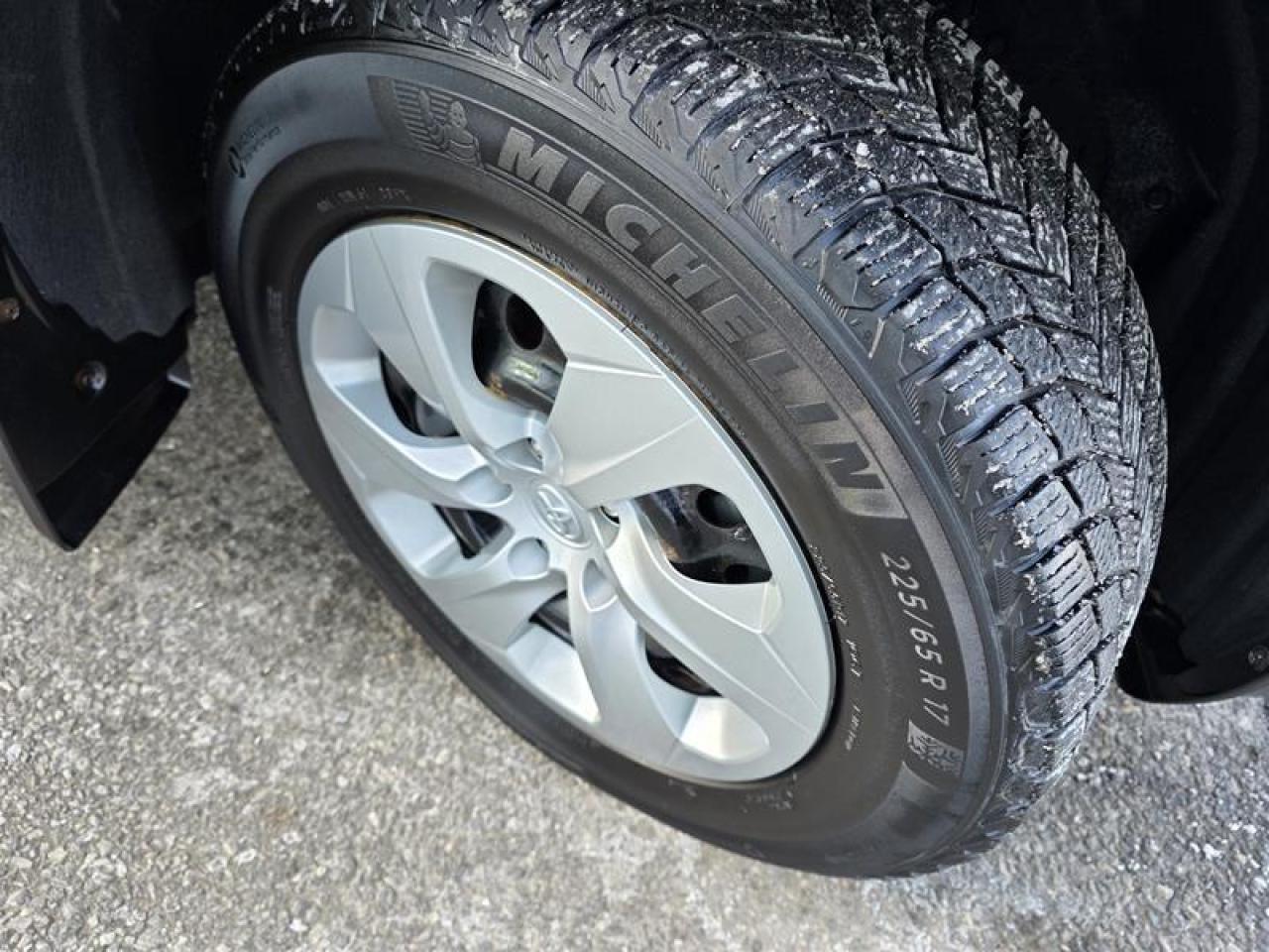 2022 Toyota RAV4 LE FWD W/Winter wheel pkg Photo