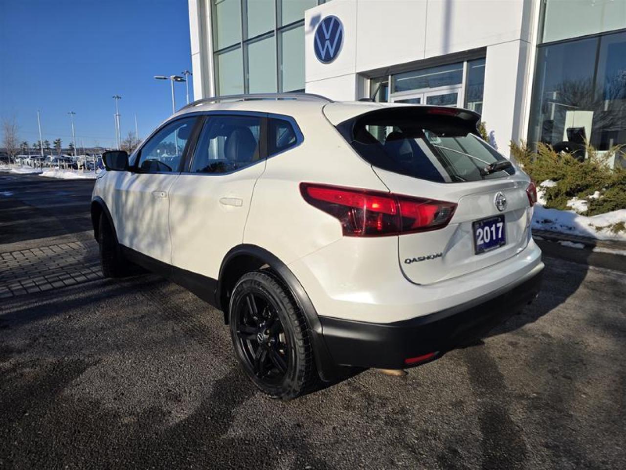 2017 Nissan Qashqai SL AWD CVT Photo3