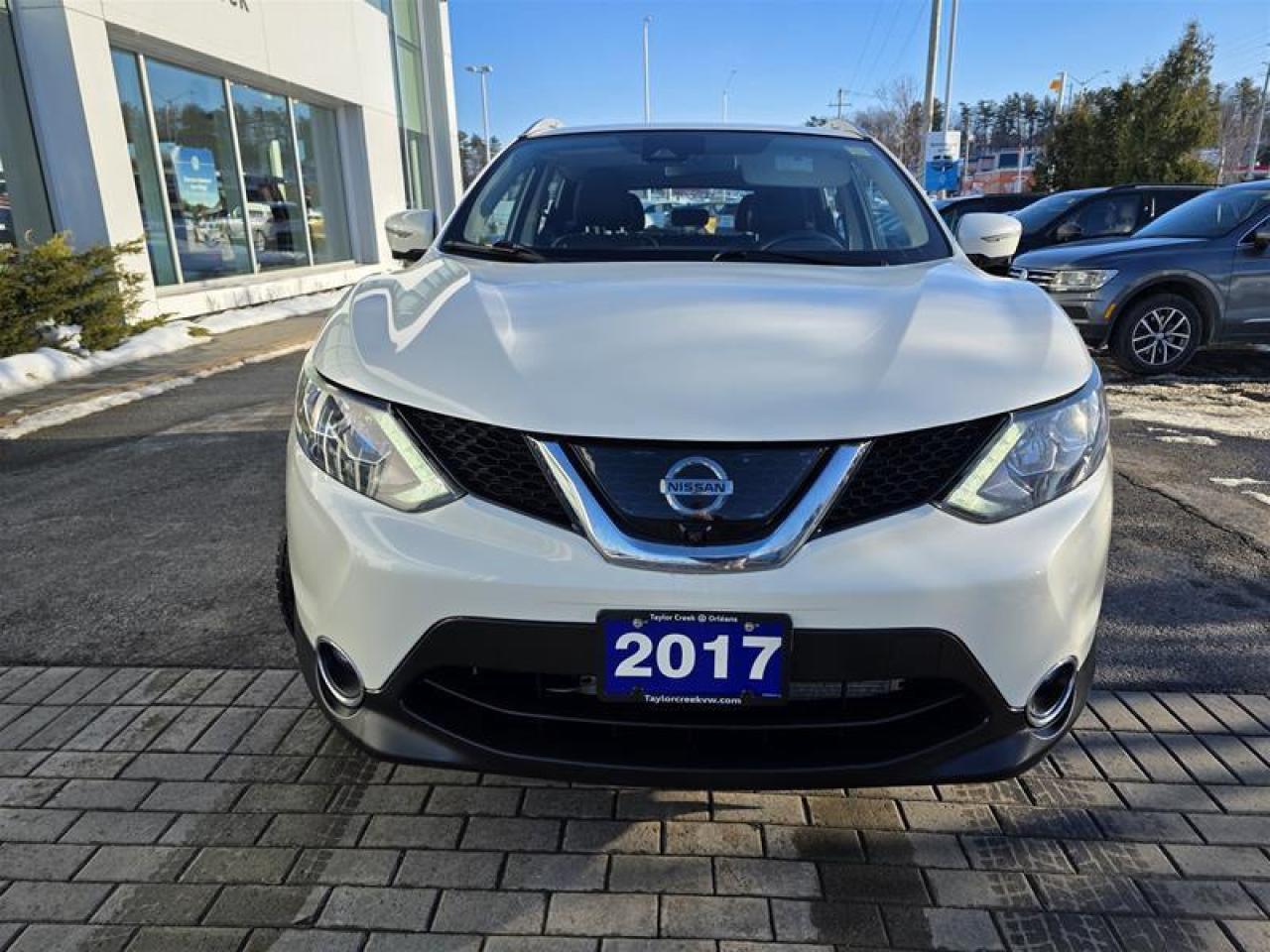 2017 Nissan Qashqai SL AWD CVT Photo2