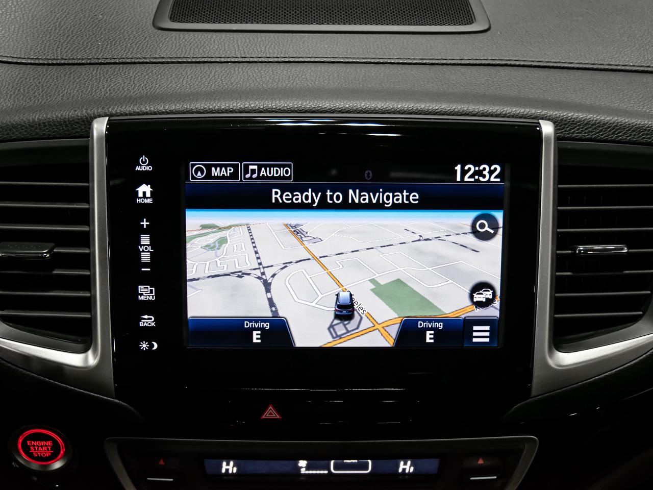 2018 Honda Pilot TOURING AWD REAR DVD NAVI REAR VIEW CAM 6 PASS Photo