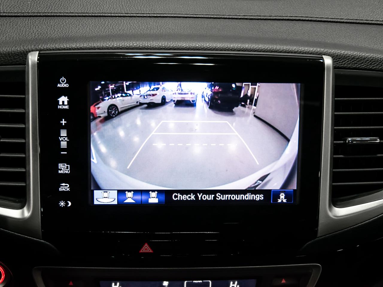 2018 Honda Pilot TOURING AWD REAR DVD NAVI REAR VIEW CAM 6 PASS Photo