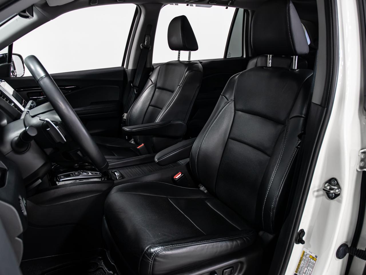 2018 Honda Pilot TOURING AWD REAR DVD NAVI REAR VIEW CAM 6 PASS Photo