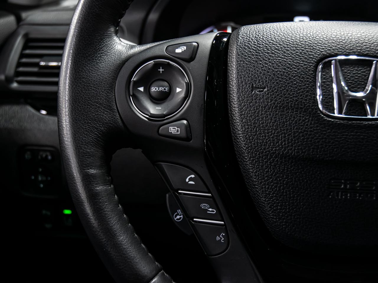 2018 Honda Pilot TOURING AWD REAR DVD NAVI REAR VIEW CAM 6 PASS Photo