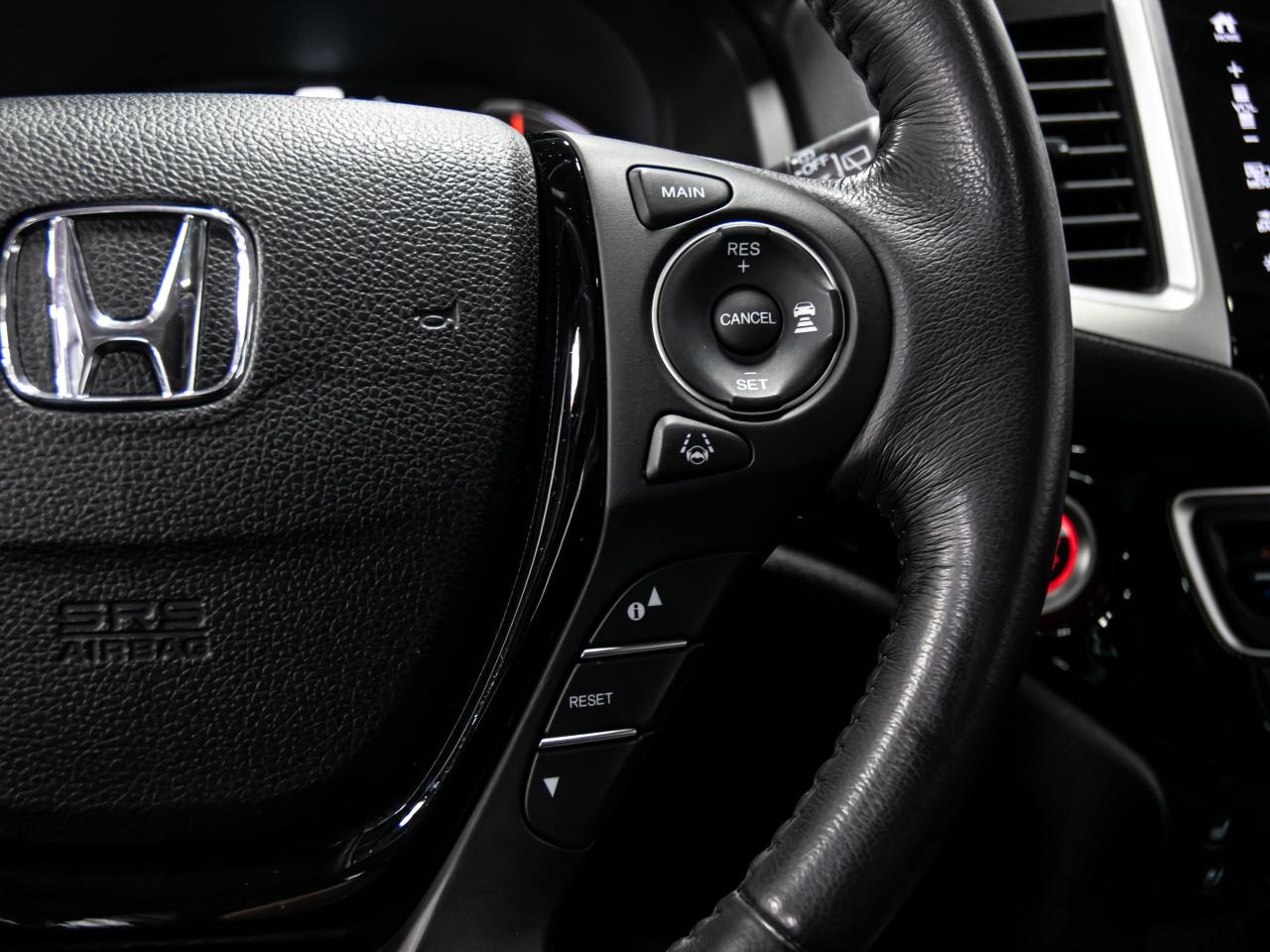 2018 Honda Pilot TOURING AWD REAR DVD NAVI REAR VIEW CAM 6 PASS Photo