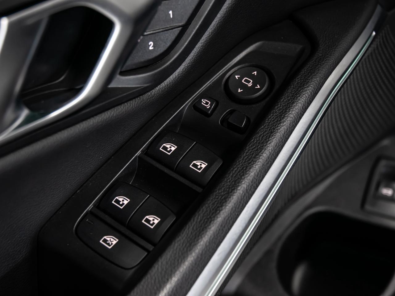 2022 BMW 3 Series 330i xDrive M SPORT HEADS UP BLIND SPOTS NAVI Photo