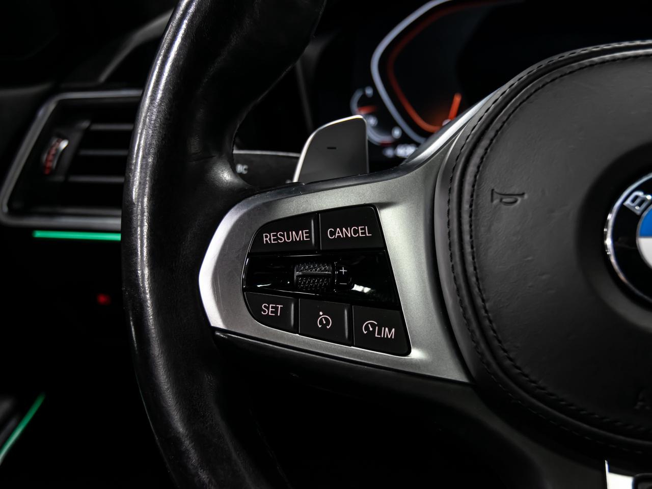 2022 BMW 3 Series 330i xDrive M SPORT HEADS UP BLIND SPOTS NAVI Photo