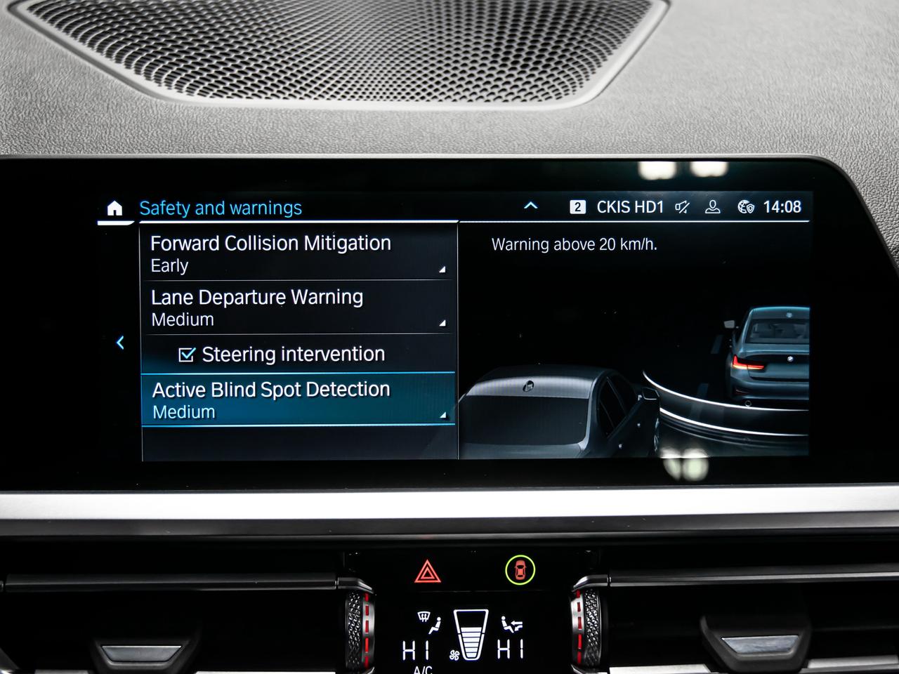 2022 BMW 3 Series 330e xDrive PLUG IN HYBRID BLIND SPOTS NAVI Photo