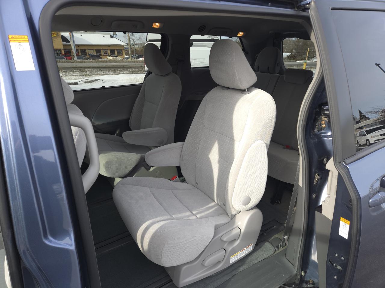 2017 Toyota Sienna 5dr LE 7-Pass AWD Photo