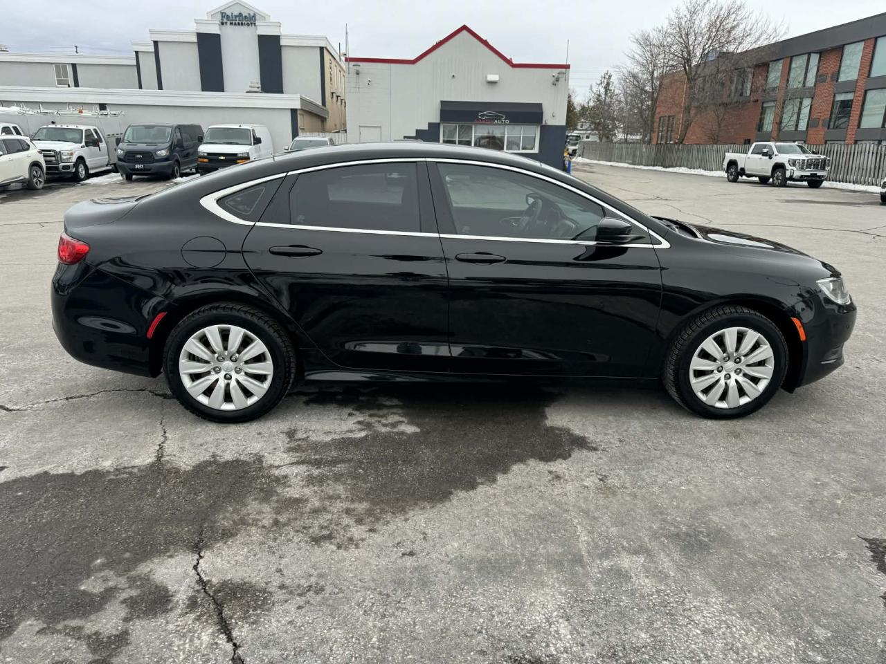 2015 Chrysler 200 4dr Sdn LX FWD Photo