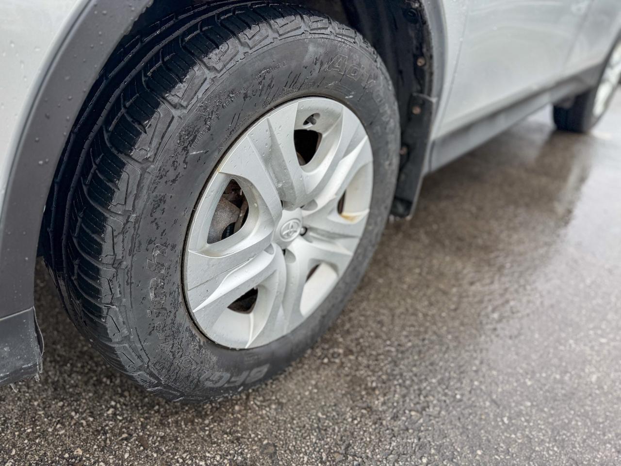 2015 Toyota RAV4 LE/AWD/CAMERA/REMOTE/2.5L/FUEL EFFICIENT ... Photo