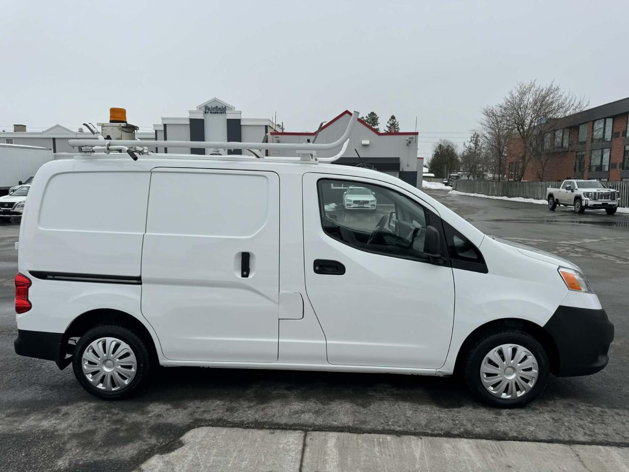 2019 Nissan NV200 I4 SV Photo
