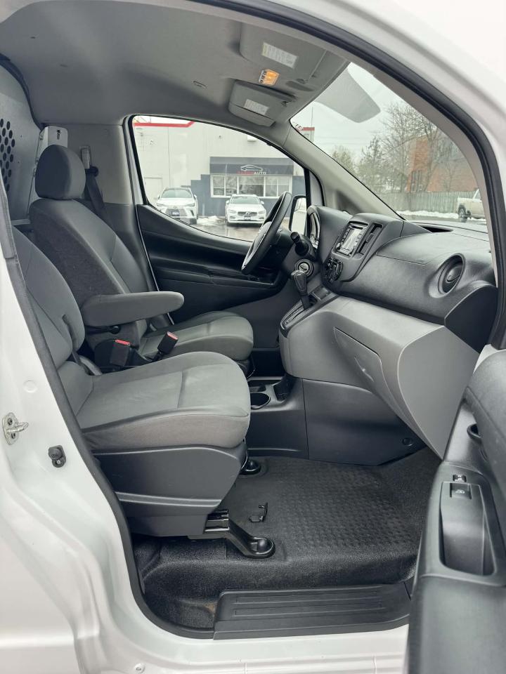 2019 Nissan NV200 I4 SV Photo