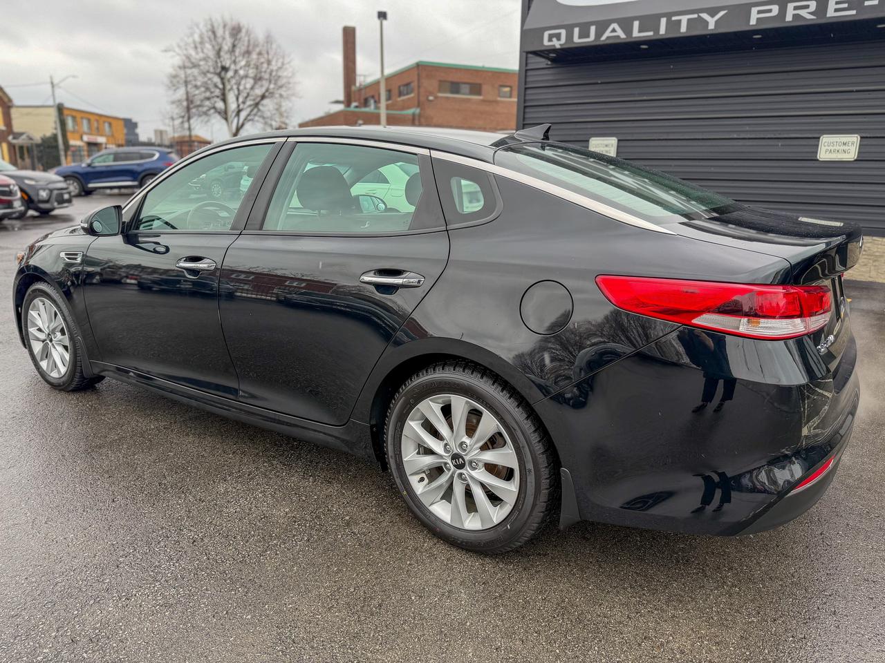 2016 Kia Optima LX+/CAMERA/SERVICE RECORDS/LOW KM/PUSH START/2.4L Photo