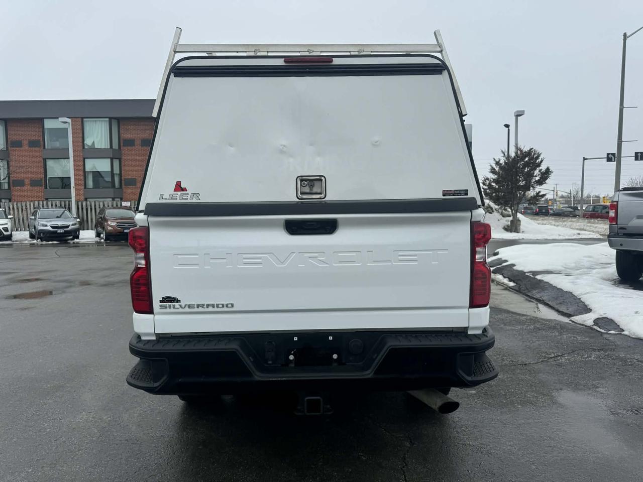 2022 Chevrolet SILVERADO 2500HD 4WD Crew Cab 172  Work Truck Photo3