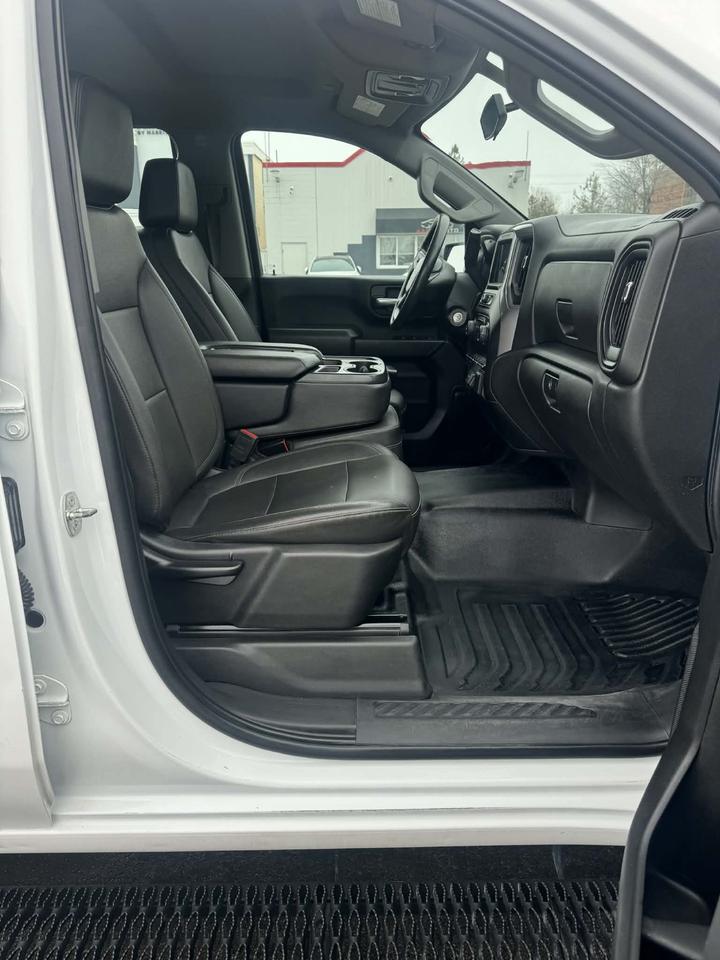 2022 Chevrolet SILVERADO 2500HD 4WD Crew Cab 172  Work Truck Photo