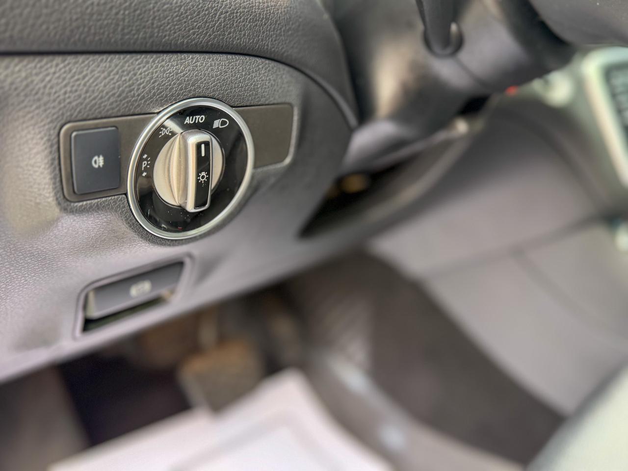 2018 Mercedes-Benz CLA CLA 250 4MATIC/BSM/NAVI/CAMERA/SERVICE RECORDS Photo