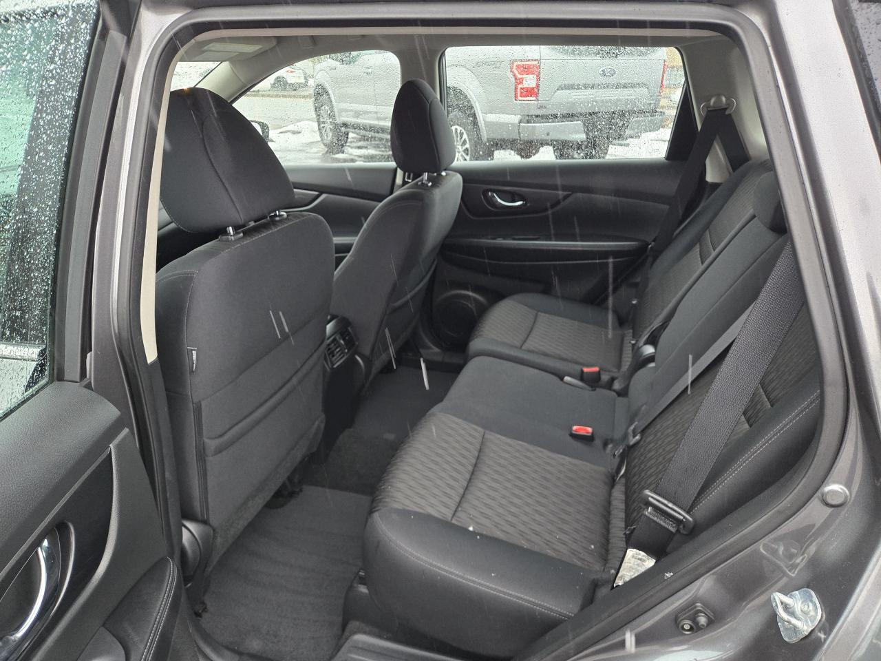 2017 Nissan Rogue AWD 4dr S Photo