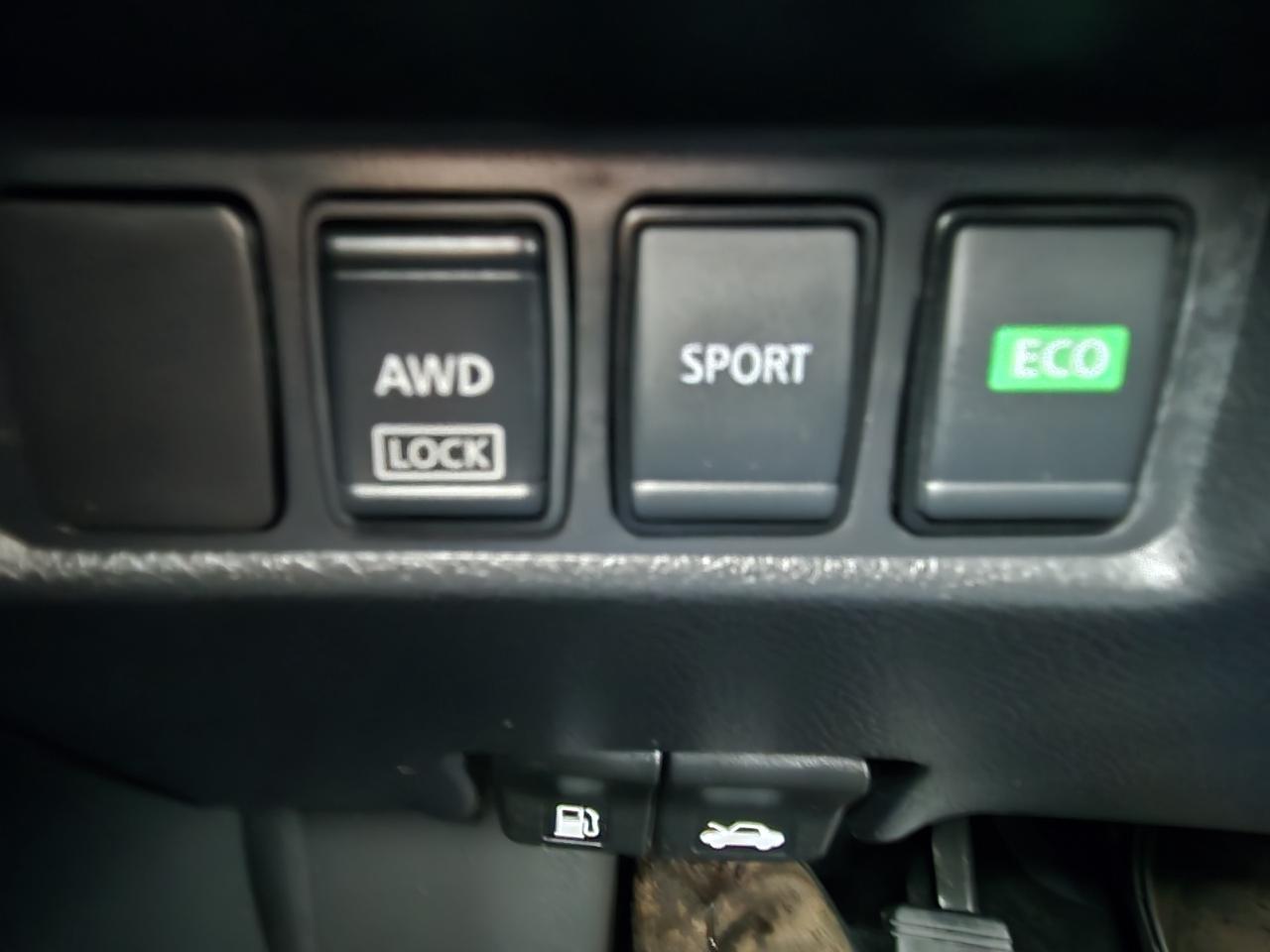 2017 Nissan Rogue AWD 4dr S Photo