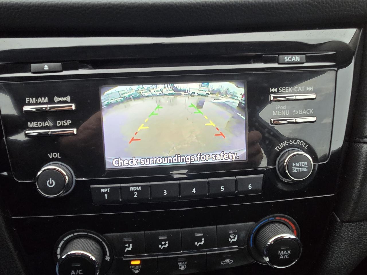 2017 Nissan Rogue AWD 4dr S Photo