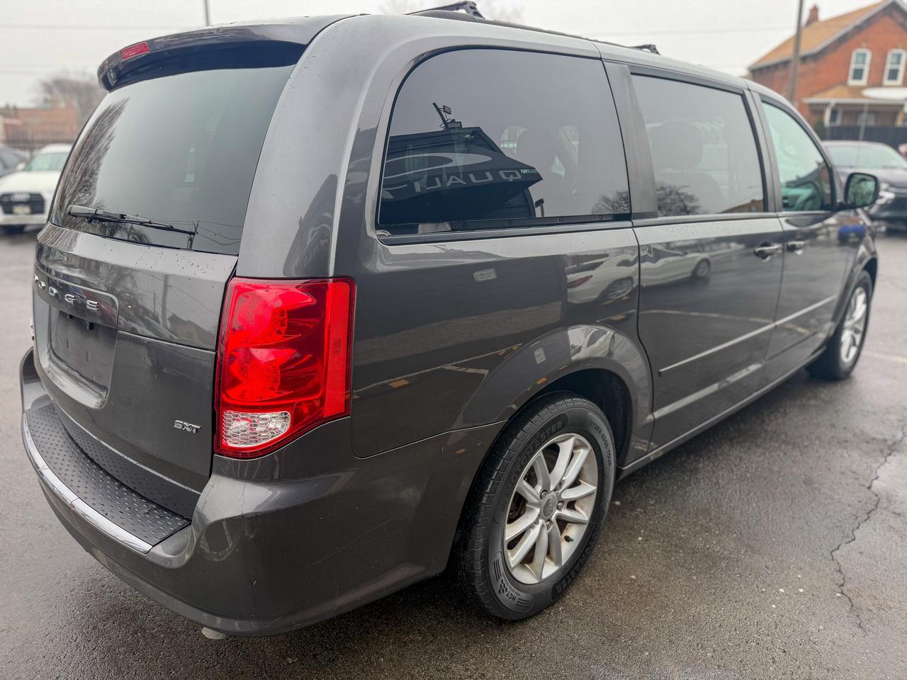 2017 Dodge Grand Caravan SXT/DVD PLAYER/CAMERA/STOW'N GO/NO ACCIDENTS/3.6L Photo4