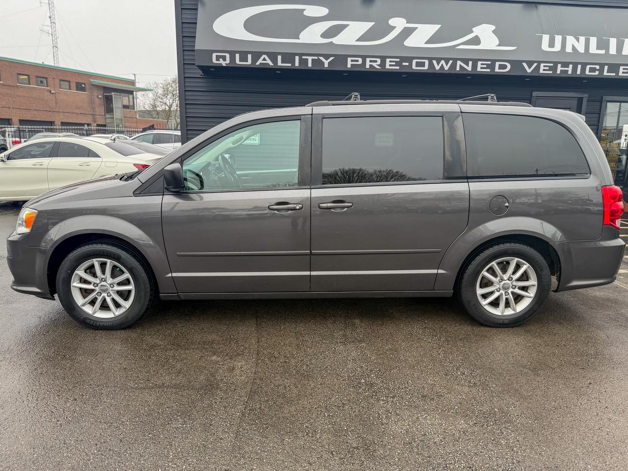 2017 Dodge Grand Caravan SXT/DVD PLAYER/CAMERA/STOW'N GO/NO ACCIDENTS/3.6L Photo