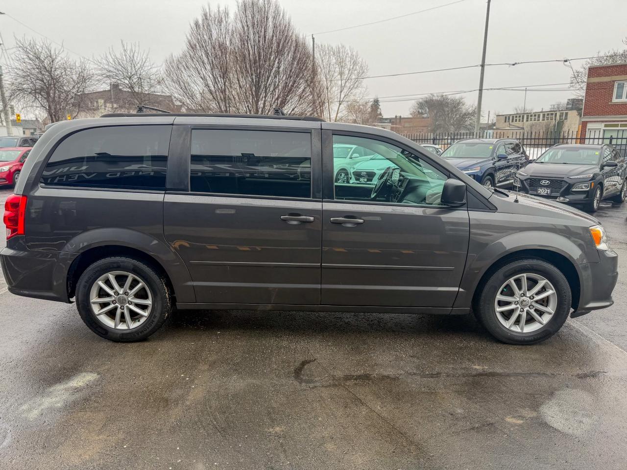 2017 Dodge Grand Caravan SXT/DVD PLAYER/CAMERA/STOW'N GO/NO ACCIDENTS/3.6L Photo