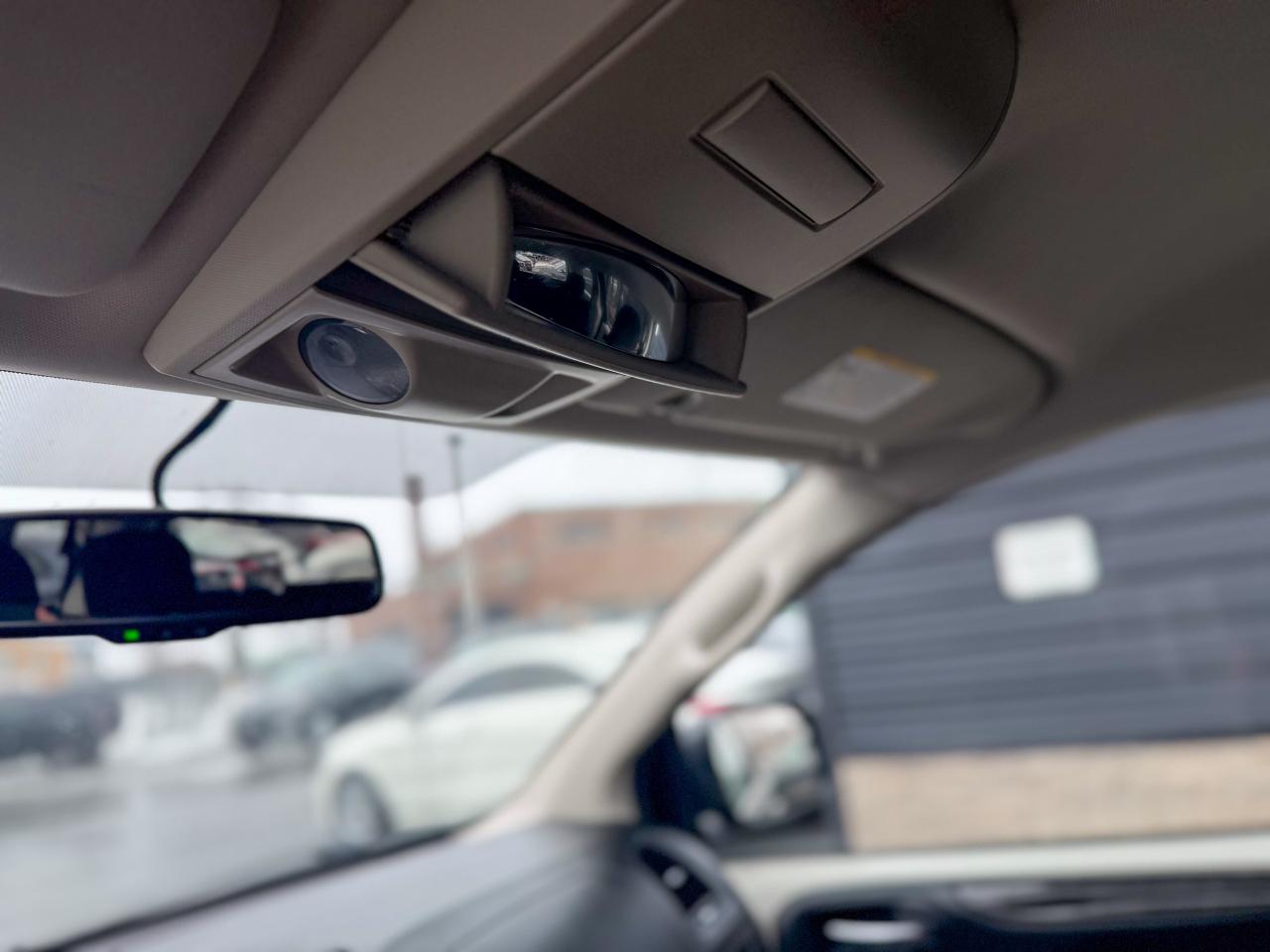 2017 Dodge Grand Caravan SXT/DVD PLAYER/CAMERA/STOW'N GO/NO ACCIDENTS/3.6L Photo