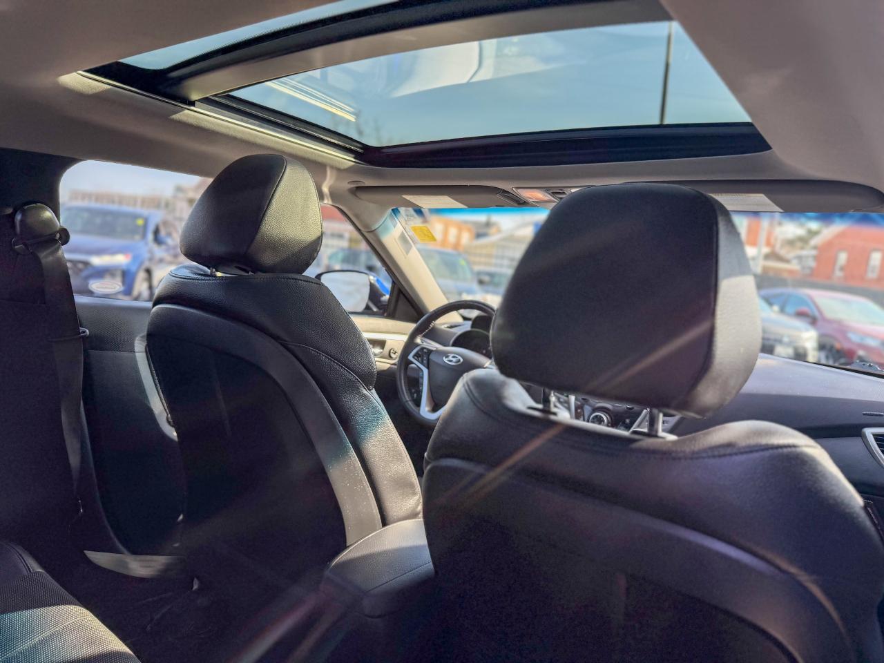 2013 Hyundai Veloster Tech/NAVI/CAMERA/PANO/LOW KM/PUSH START/1.6L Photo