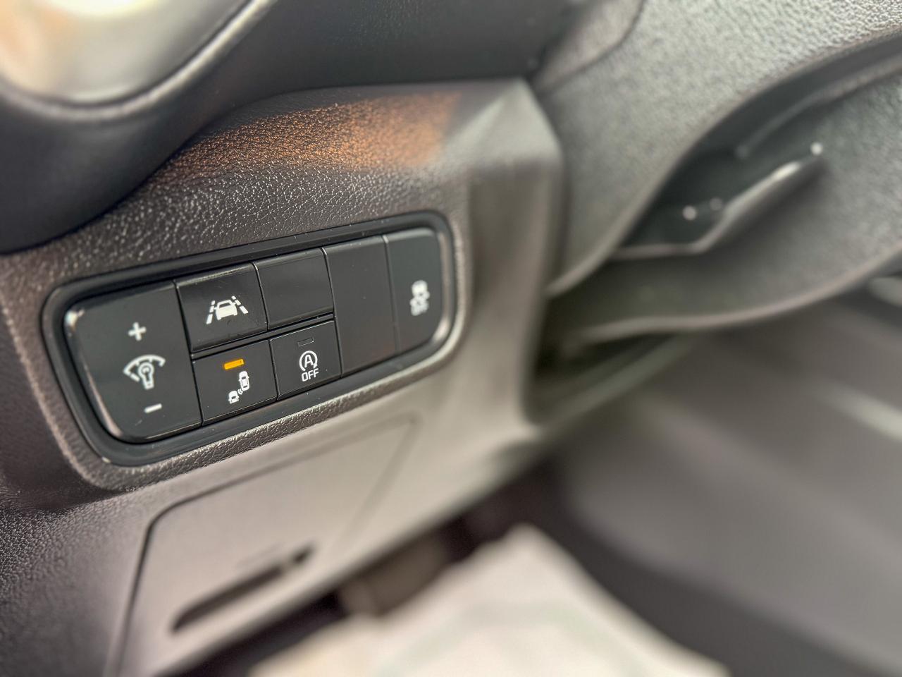 2021 Kia Soul EX/BSM/LANE ASSIST/CAMERA/2L/LOW KM/APPLE CARPLAY Photo
