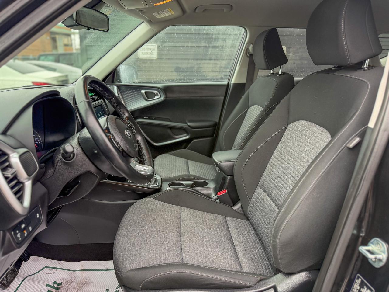 2021 Kia Soul EX/BSM/LANE ASSIST/CAMERA/2L/LOW KM/APPLE CARPLAY Photo