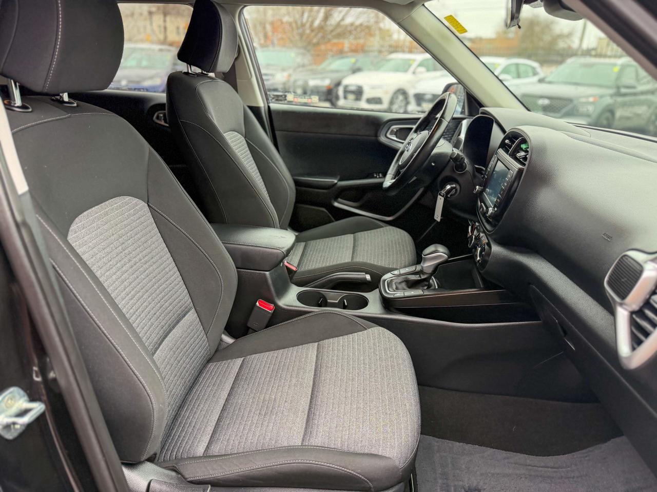 2021 Kia Soul EX/BSM/LANE ASSIST/CAMERA/2L/LOW KM/APPLE CARPLAY Photo