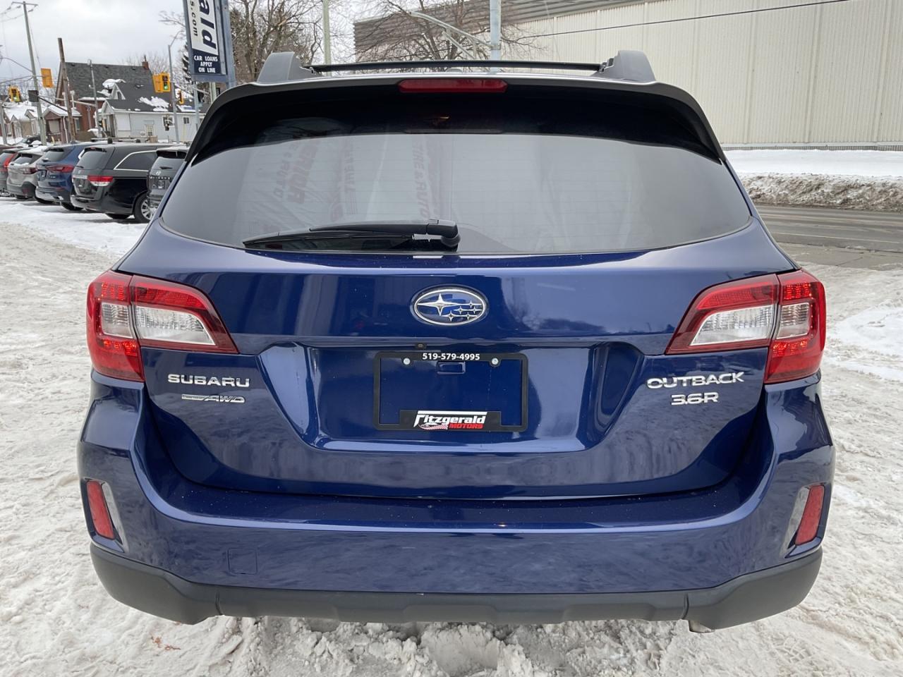 2016 Subaru Outback 3.6R Limited W/Tech Pkg - LTHR! NAV! BACK-UP CAM! Photo