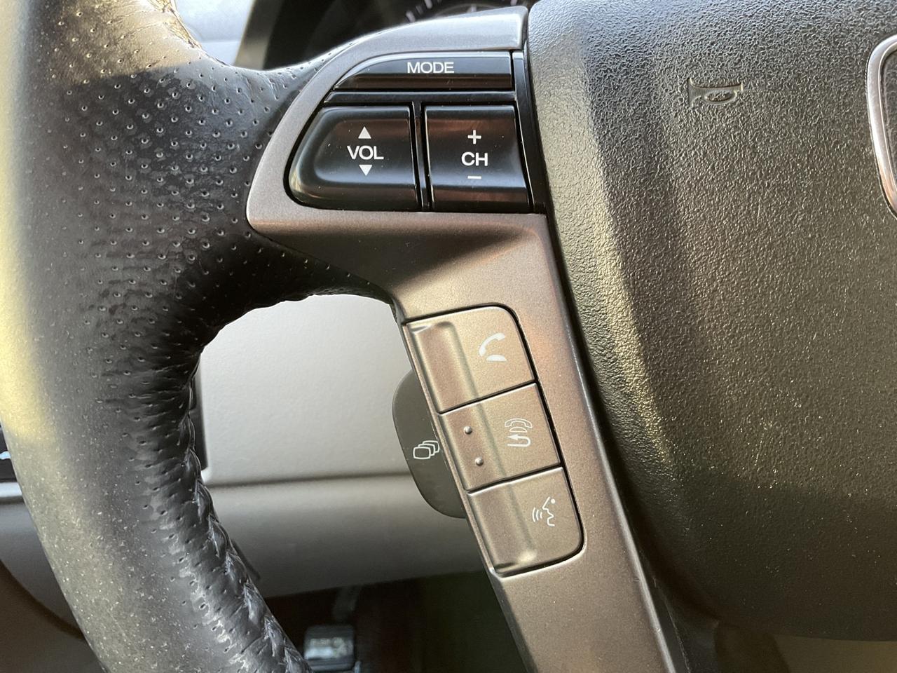 2017 Honda Odyssey EX-L w/Navigation - LTHR! DVD! BACK-UP/BLIND-SPOT Photo