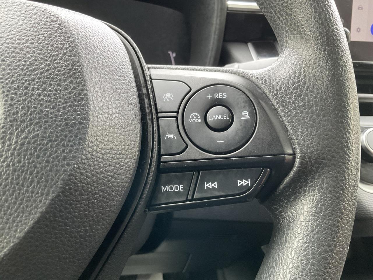 2023 Toyota Corolla Hybrid LE - ALLOYS! CAR PLAY! BACK-UP CAM! BSM! SA Photo