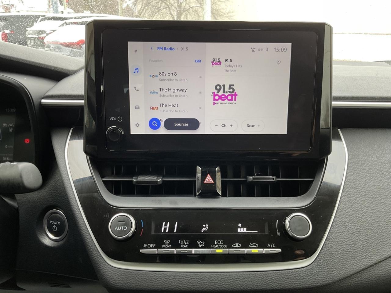 2023 Toyota Corolla Hybrid LE - ALLOYS! CAR PLAY! BACK-UP CAM! BSM! SA Photo