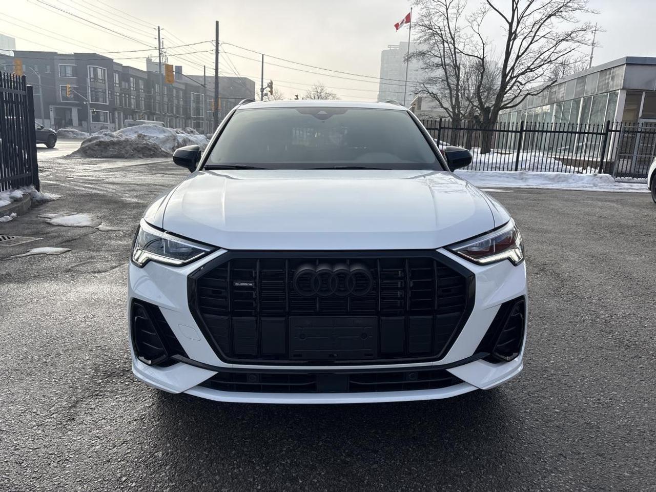 2024 Audi Q3 Progressiv w/2 Sets of Tires Clean Carfax Photo