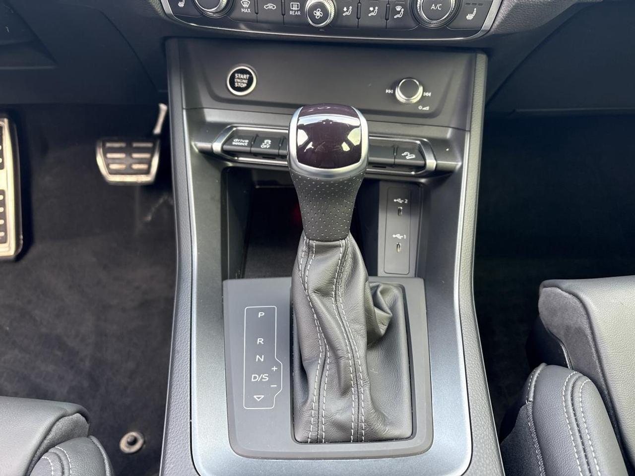 2024 Audi Q3 Progressiv w/2 Sets of Tires Clean Carfax Photo