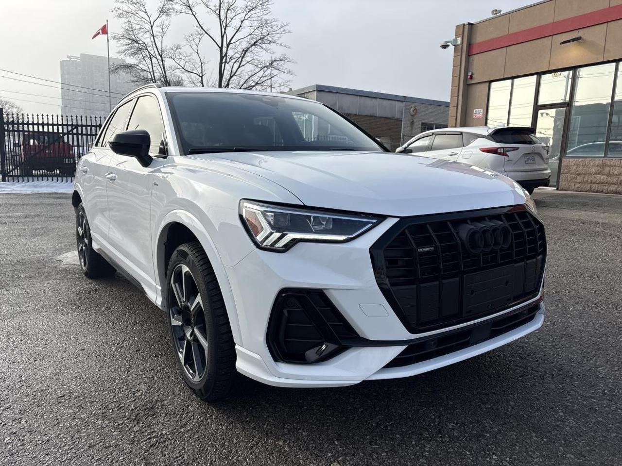 2024 Audi Q3 Progressiv w/2 Sets of Tires Clean Carfax Photo