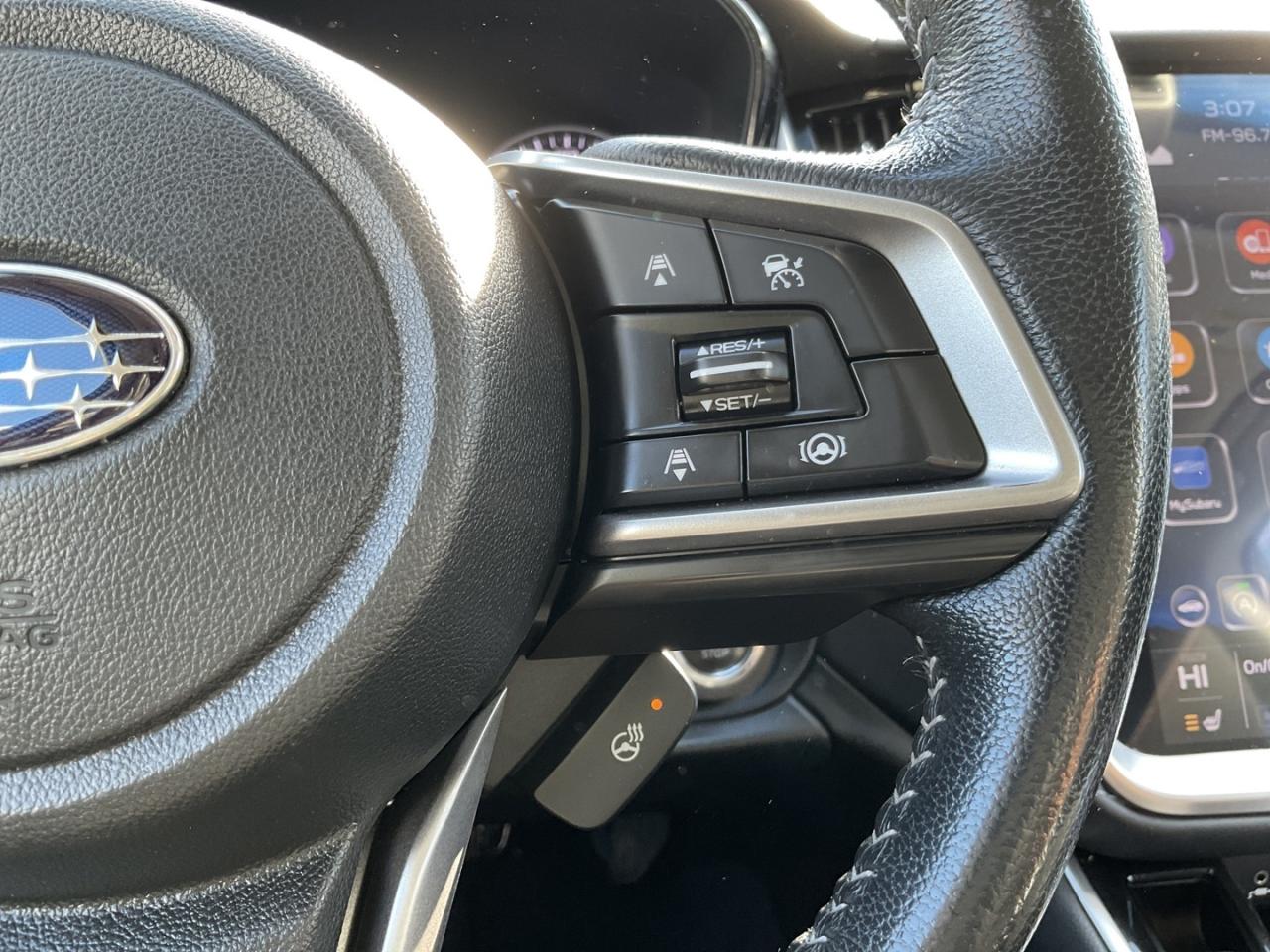 2022 Subaru Outback Touring - EYE SIGHT! BACK-UP CAM! BSM! SUNROOF! Photo