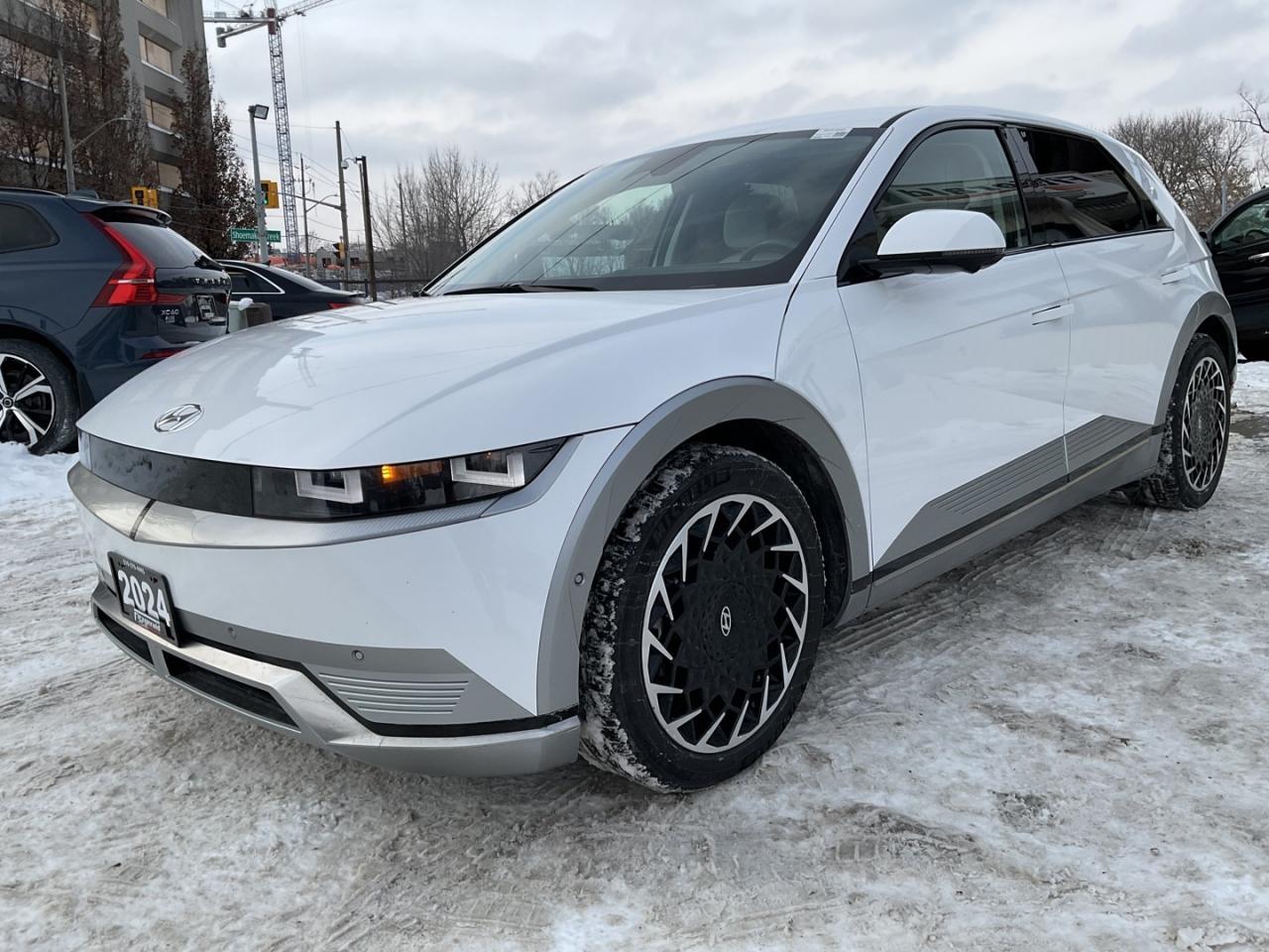 2024 Hyundai IONIQ 5 LONG RANGE AWD W/ LUX PKG - LTHR! HUD! NAV! 360 CA Photo2